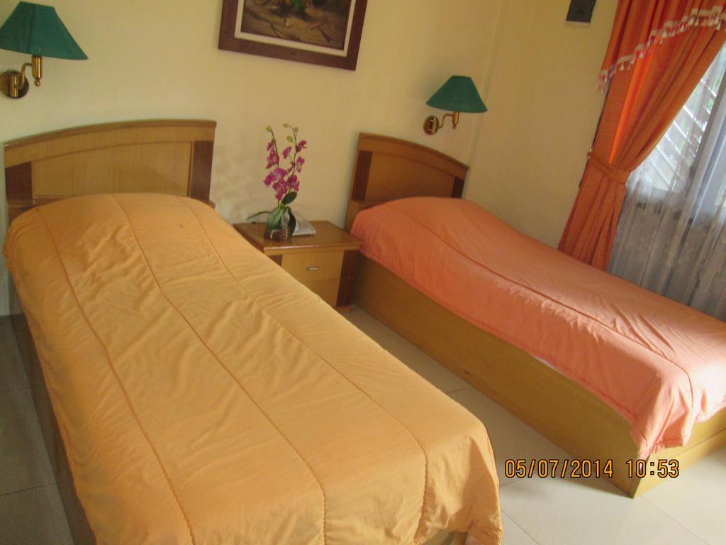 Sapadia Hotel And Cottage Parapat Zimmer foto